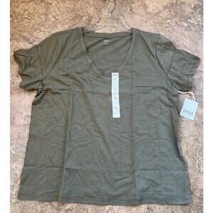 a.n.a. olive V-neck short sleeve T-shirt, Women's size XL
